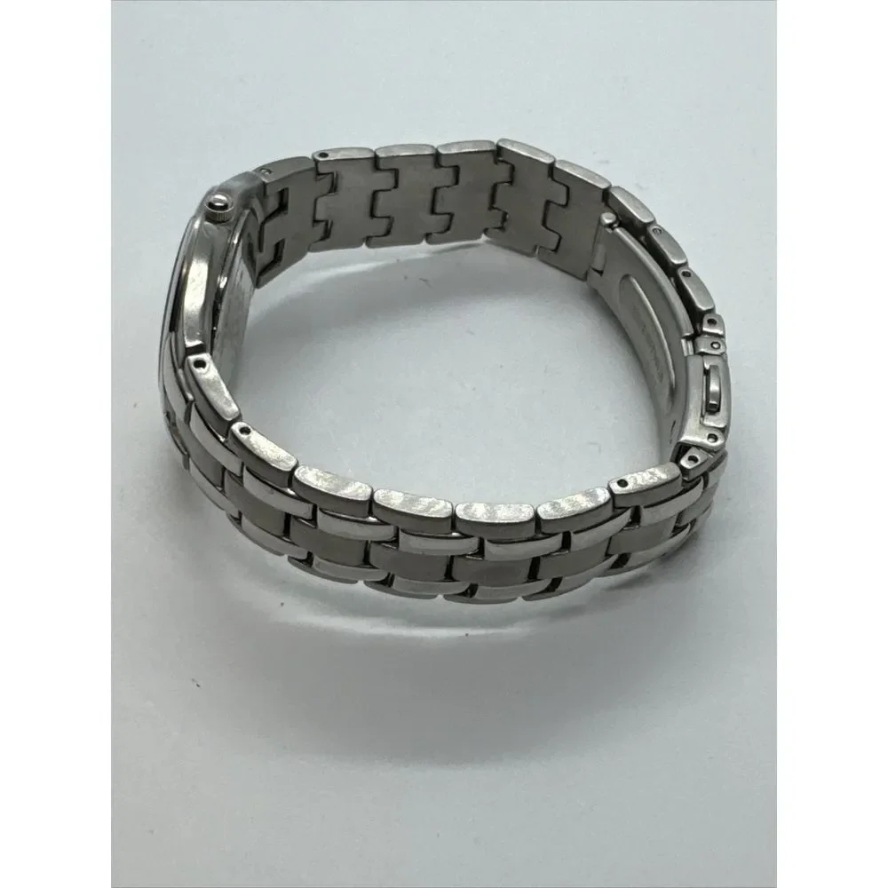 Skagen 202SSX Women's Silver Stainless Steel Analog Dial Quartz Watch JNA949